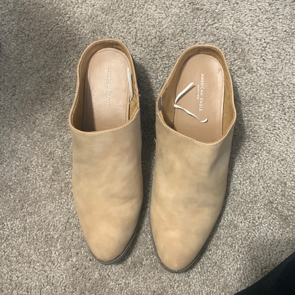 American eagle. Size 10. Never worn.